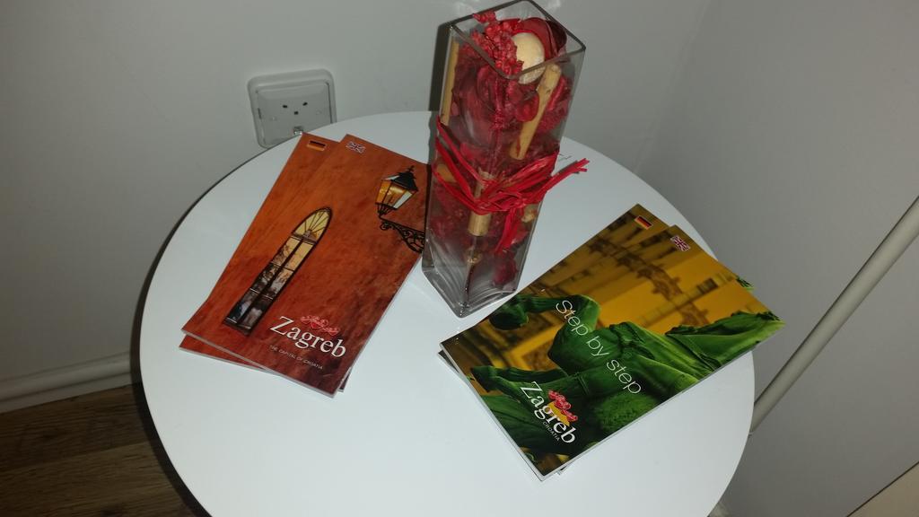 Apartman Karolina Lägenhet Zagreb Rum bild