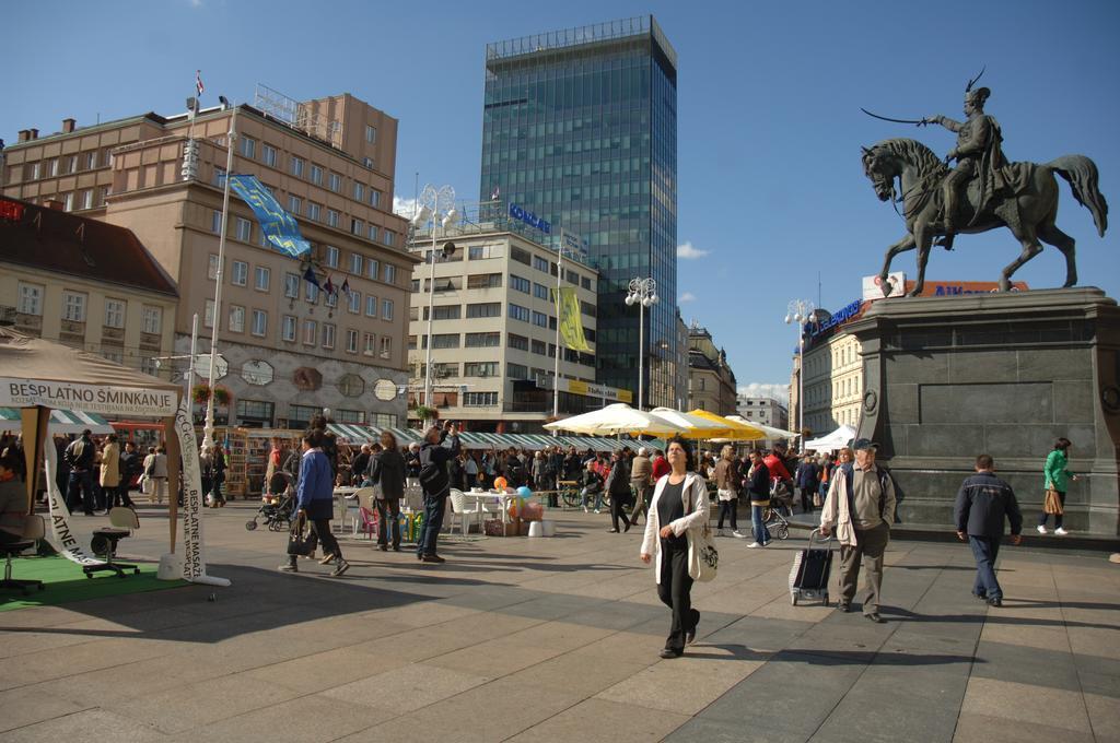 Apartman Karolina Lägenhet Zagreb Exteriör bild